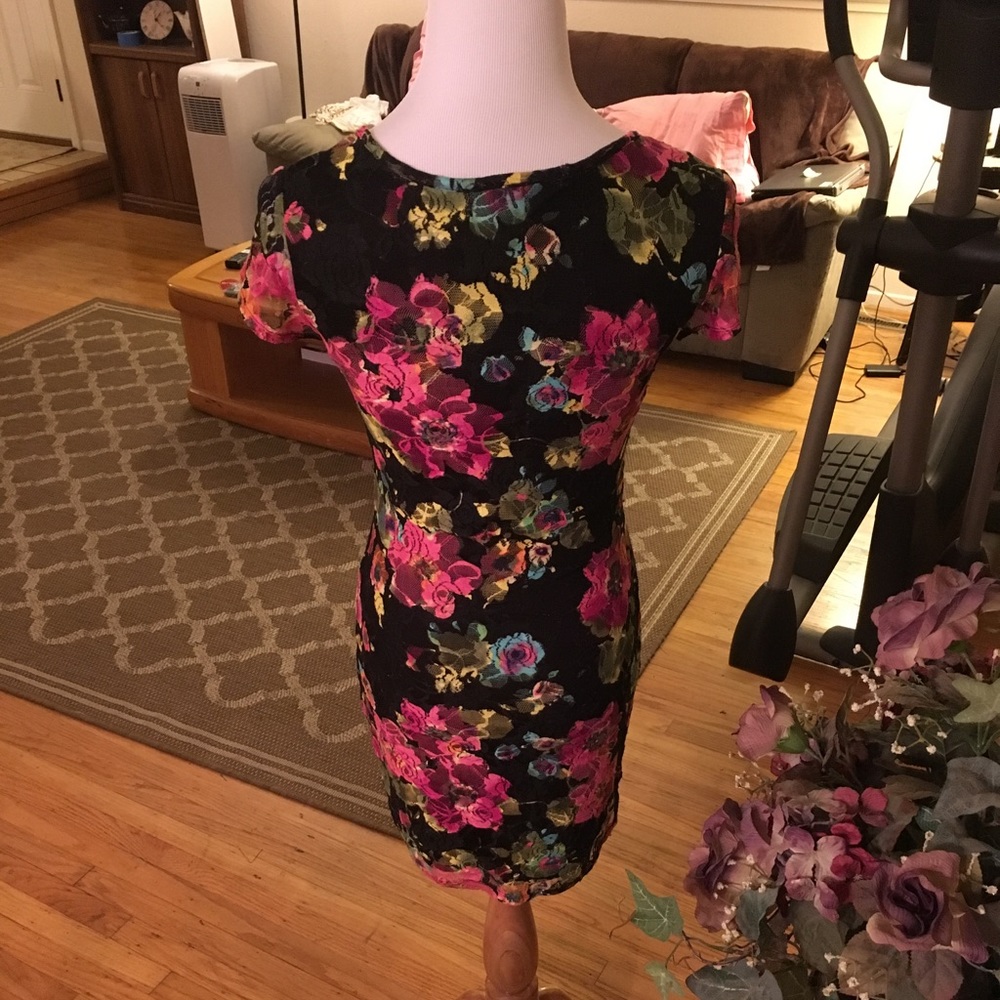 •NWOT• Gabriella Rocha Bodycon Mini Dress - Picture 3 of 5
